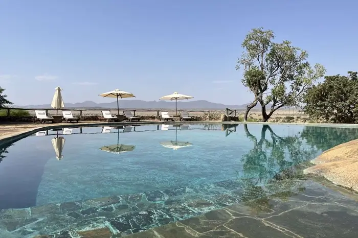 Apoka-Safari-Lodge-1